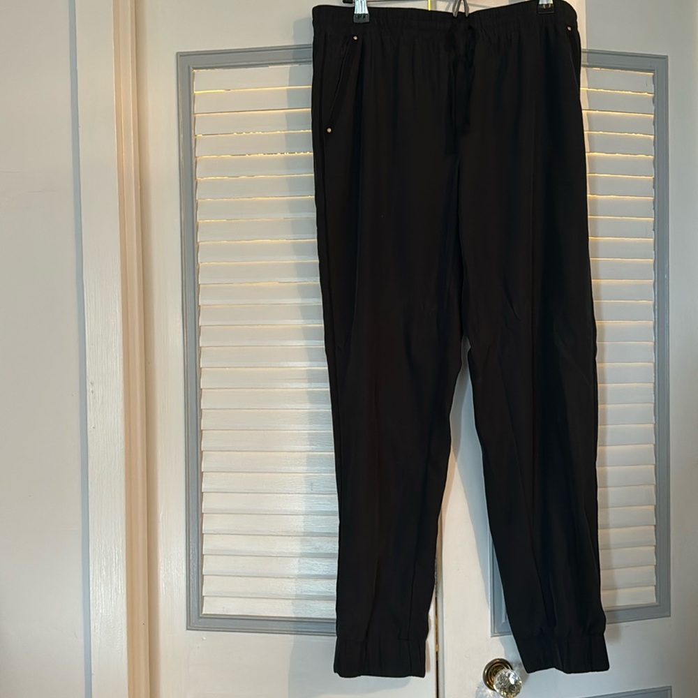 White House Black Market Stretchy Waist Pants